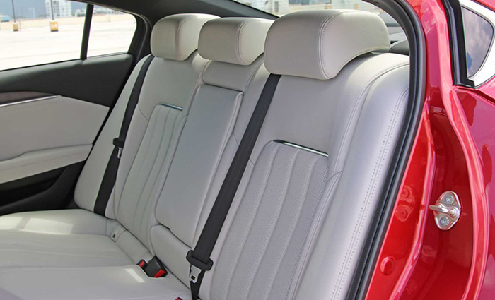 khoang-hanh-khach-mazda-6-2021
